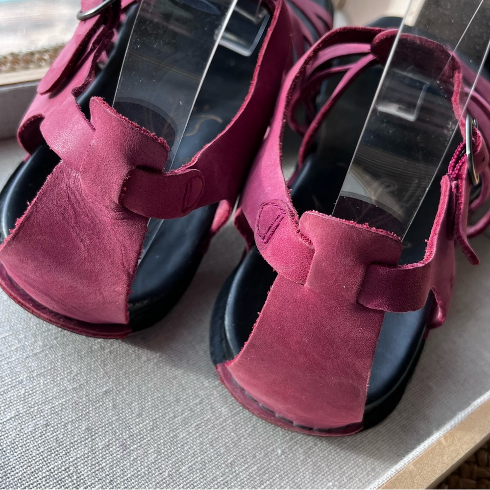 Keen Red Leather Alman Gladiator Ankle Strap Sandals, 9, Strappy Comfort - Picture 10 of 16